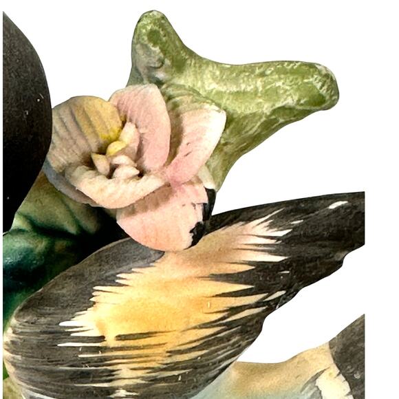Lipper and Mann Creations Bisque “Red Robin” Figurine Birds & Delicate Flowers! - Picture 5 of 7